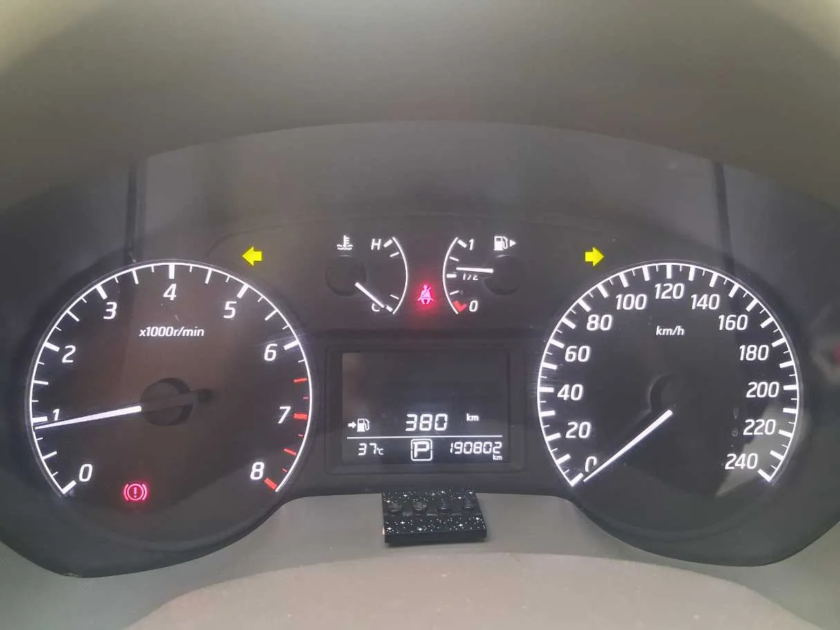 Car image 13