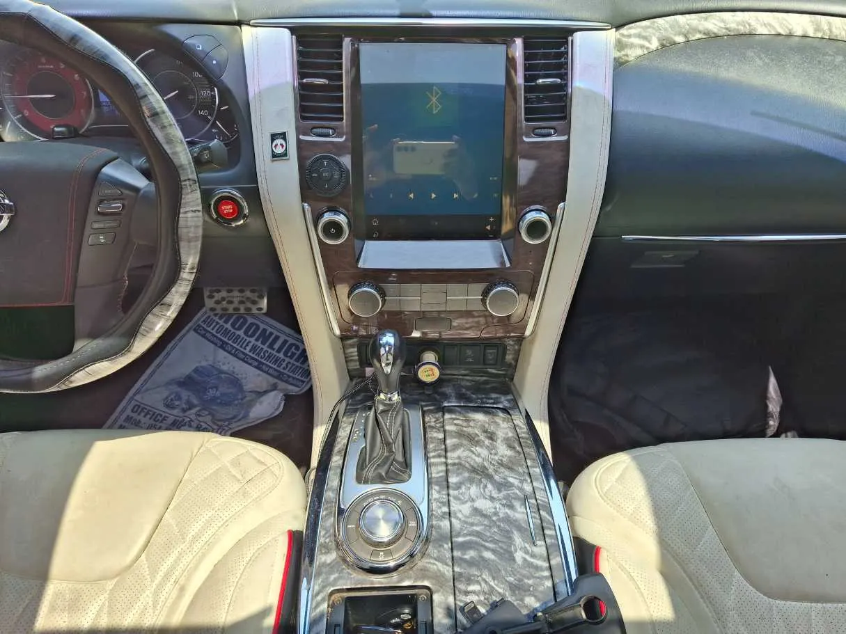 Car image 16