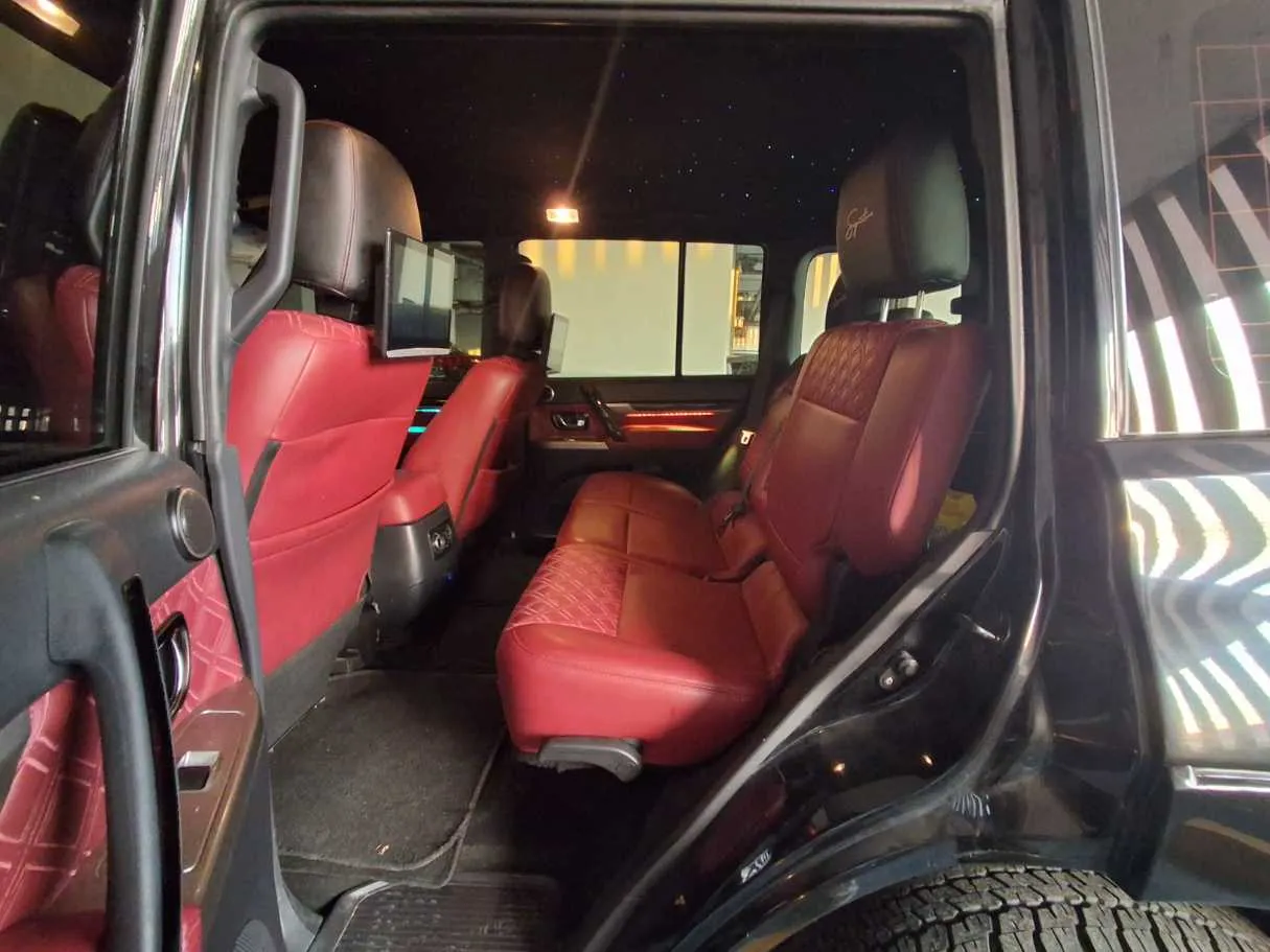 Car image 13
