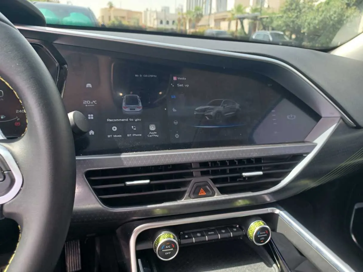 Car image 18