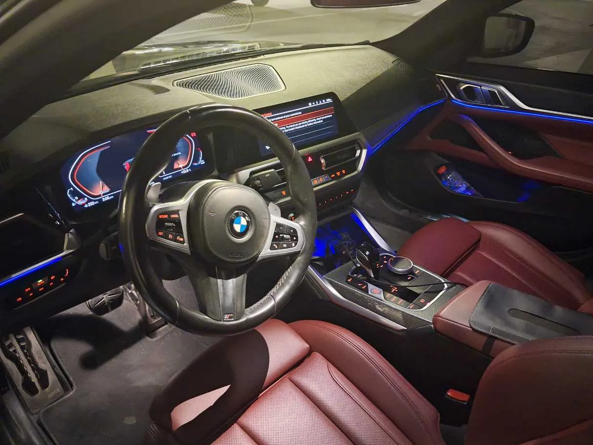 Car image 10