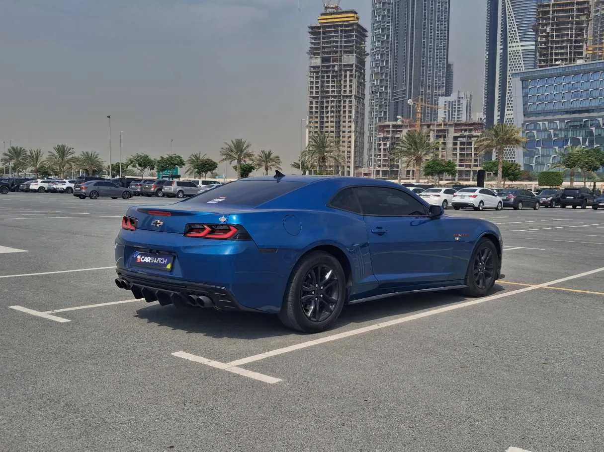 Car image 5