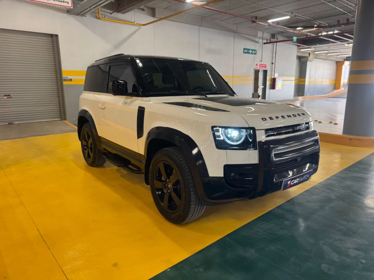 Car image 3