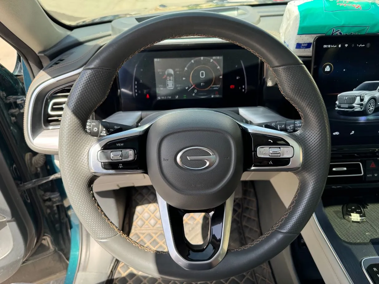 Car image 19