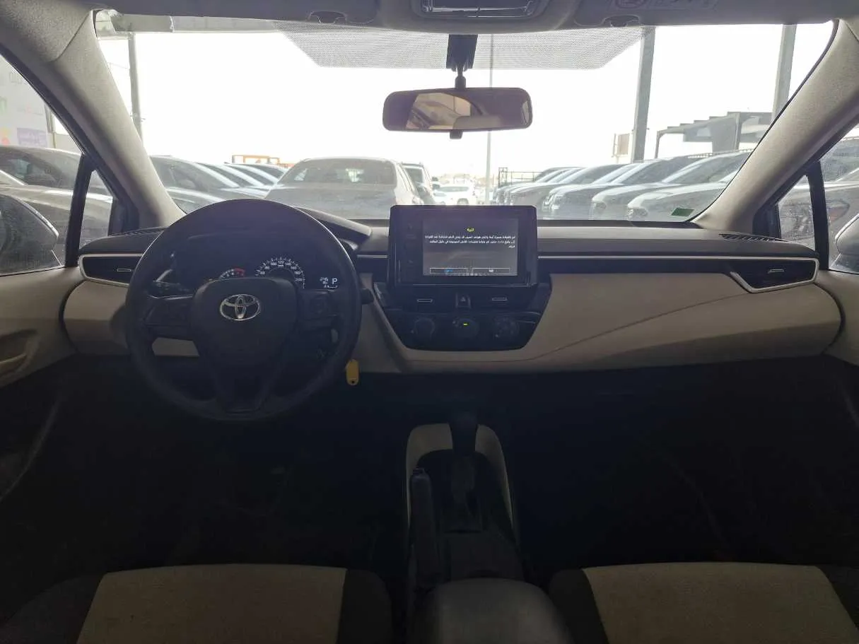 Car image 9