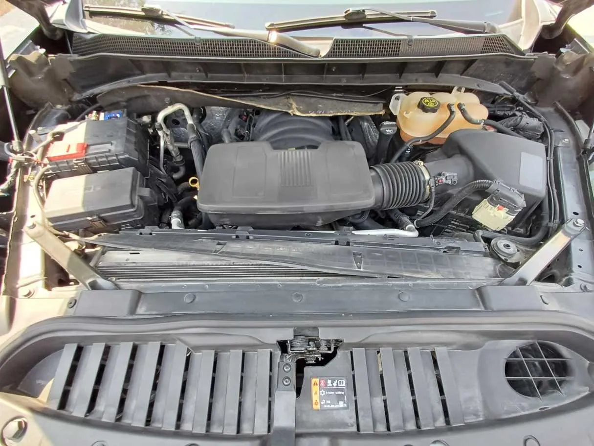 Car image 27