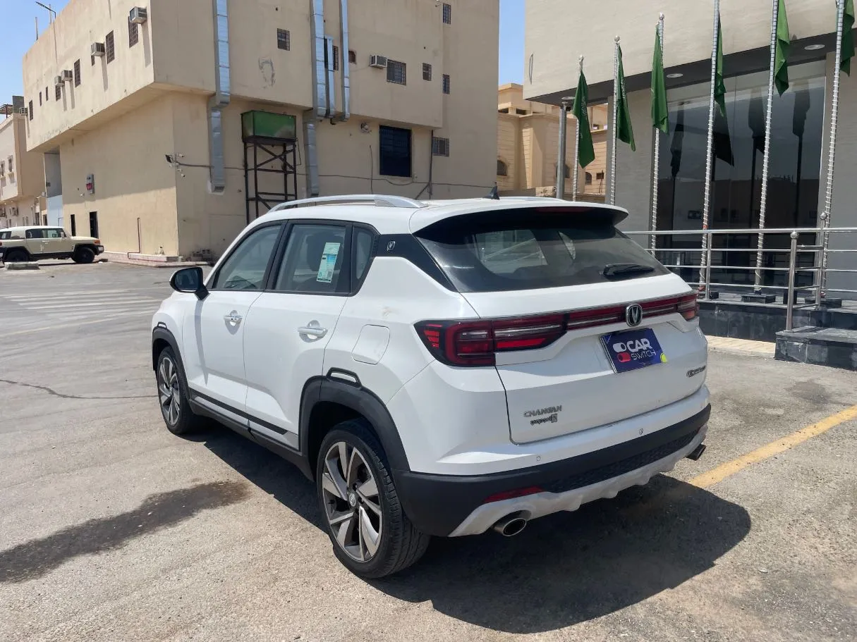 Car image 7
