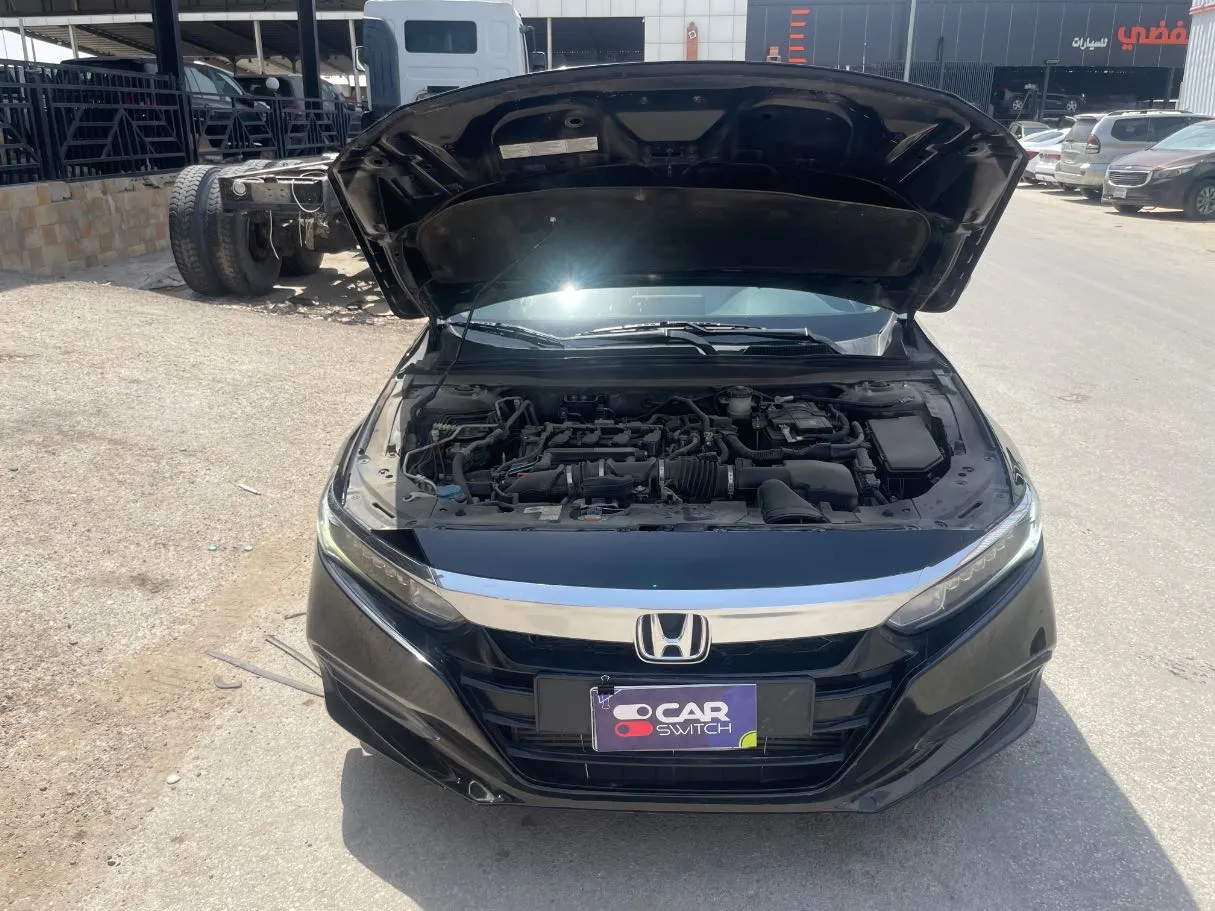 Car image 25