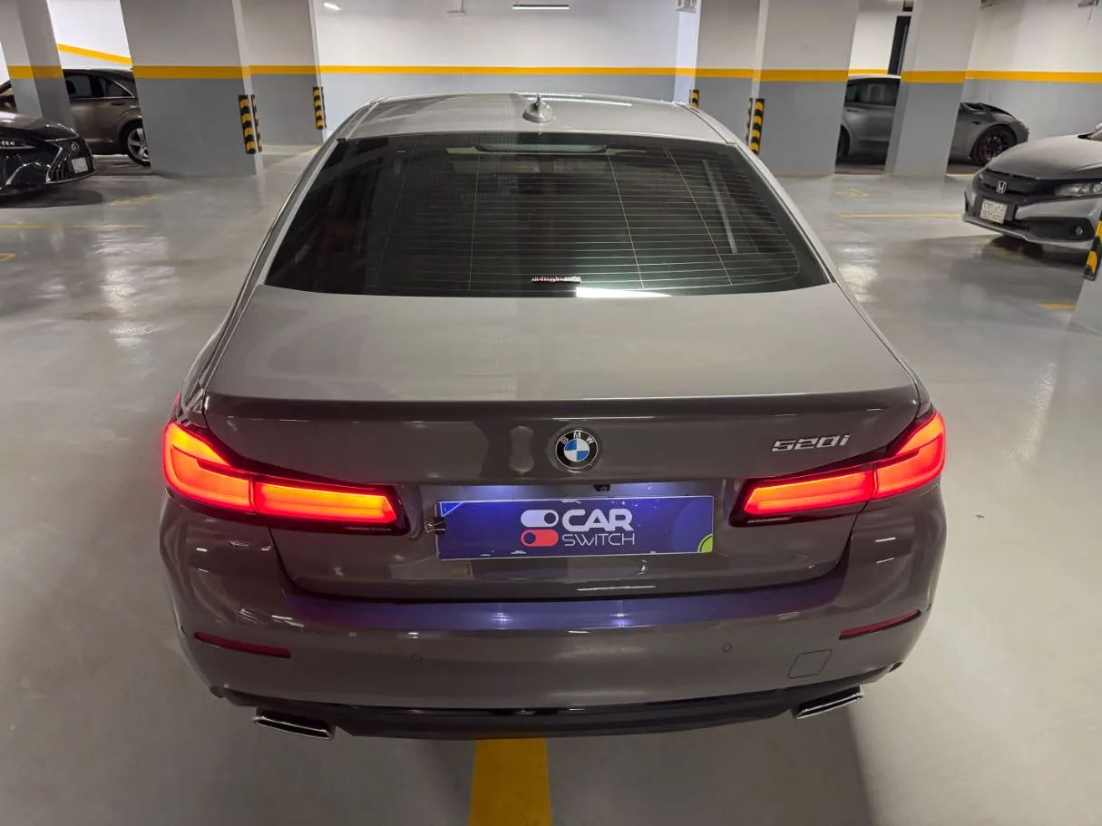 Car image 6