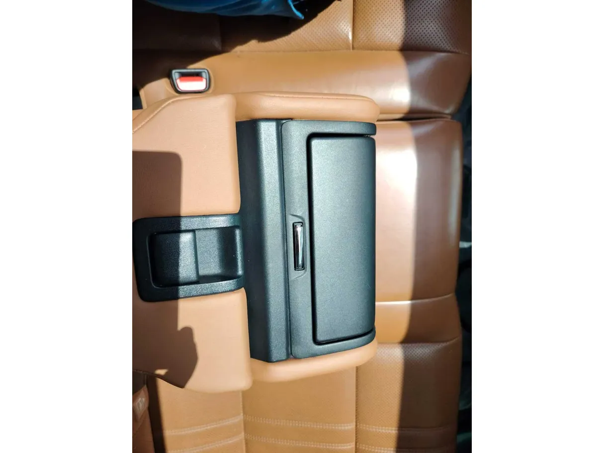 Car image 39