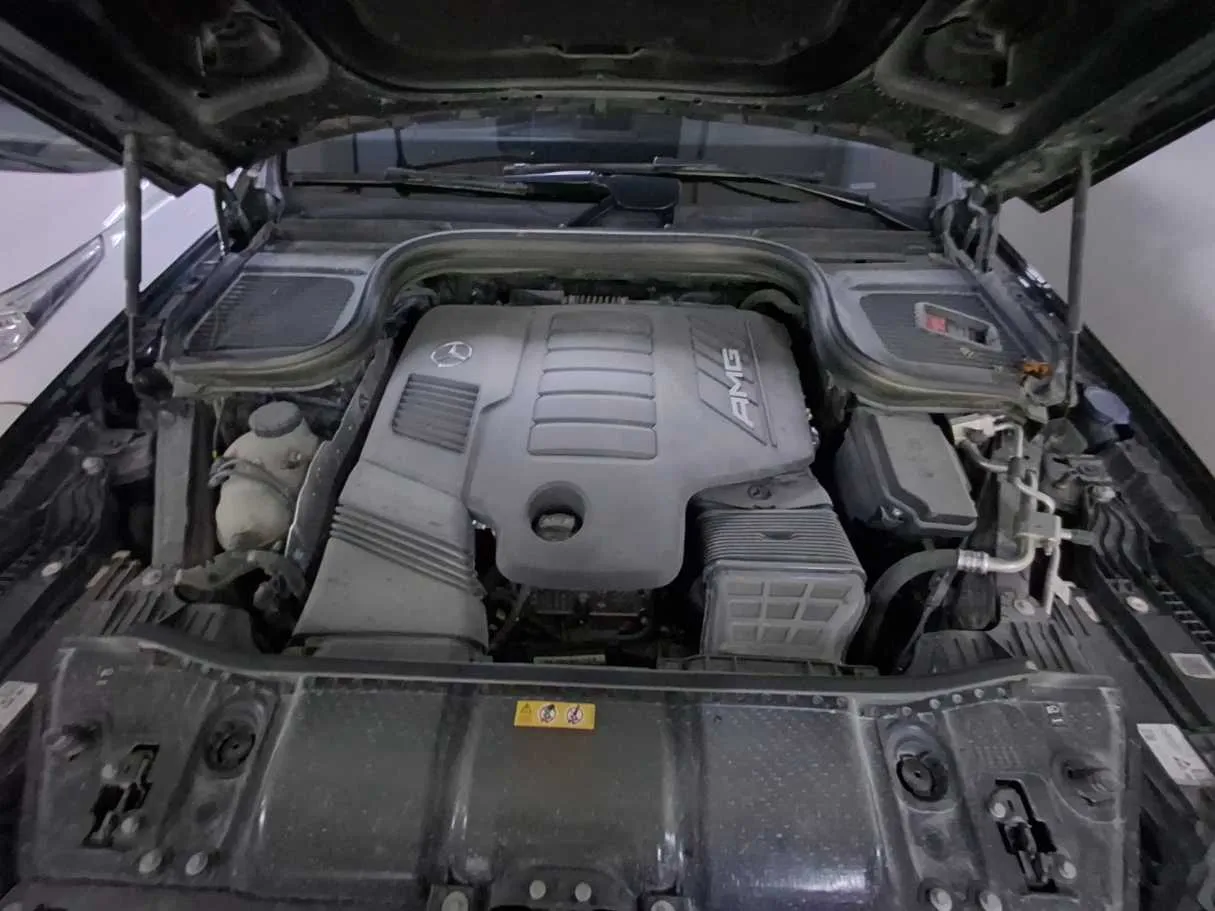 Car image 19