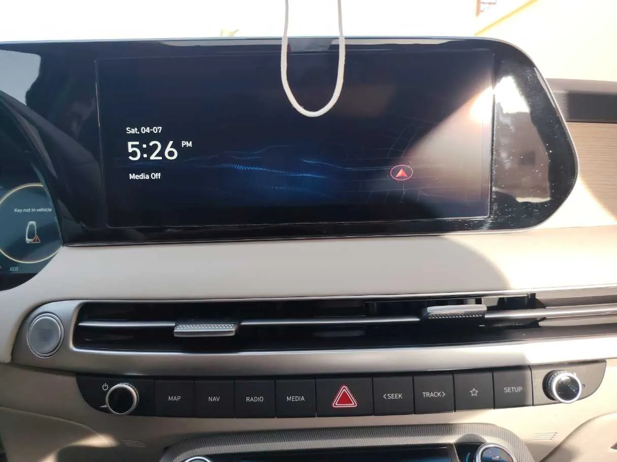 Car image 23