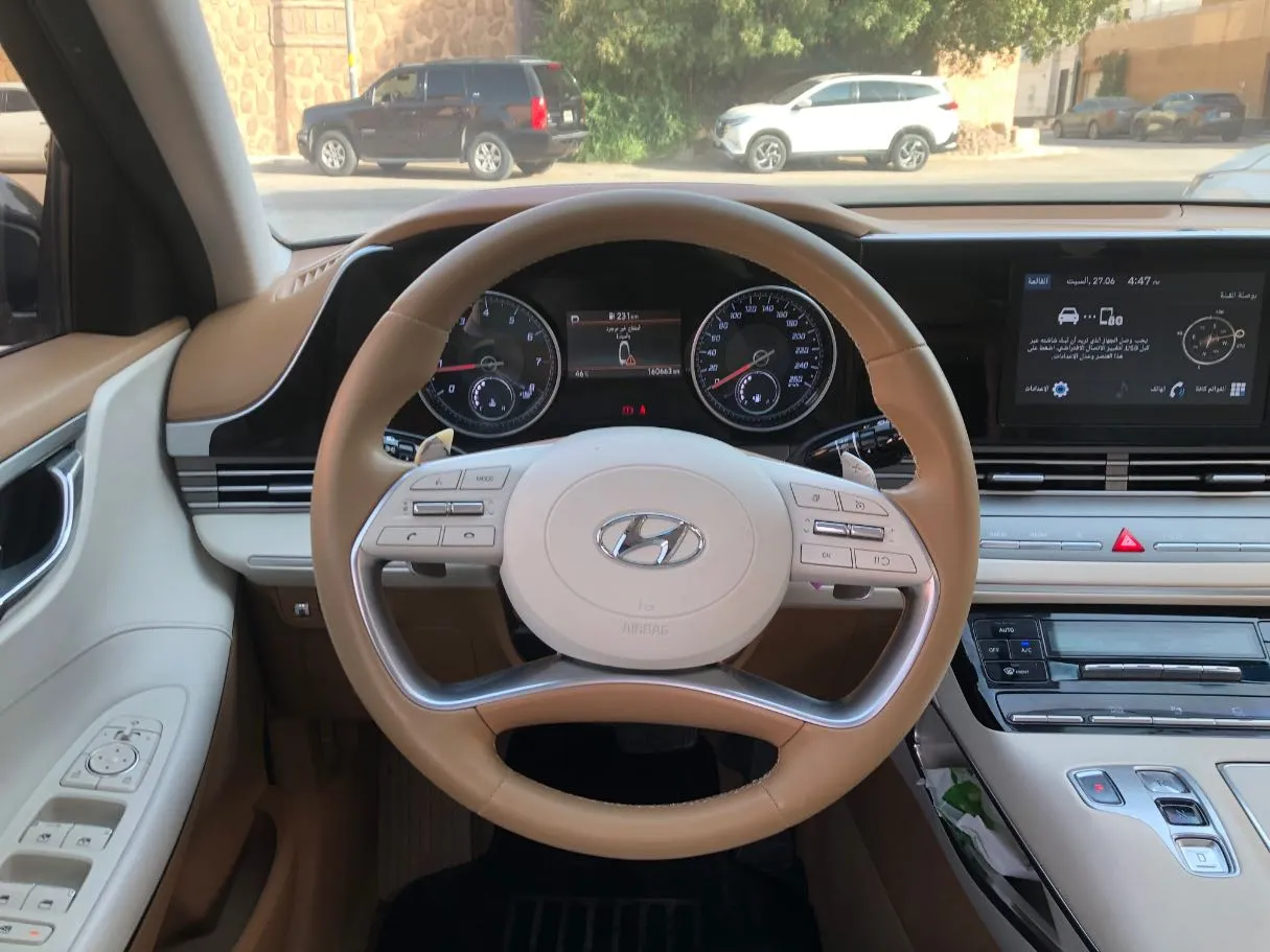 Car image 17