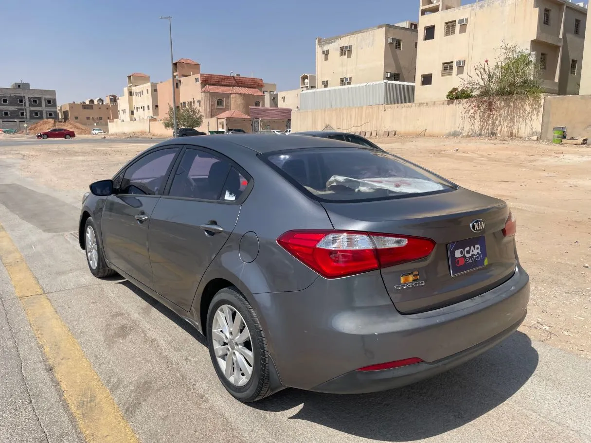 Car image 7