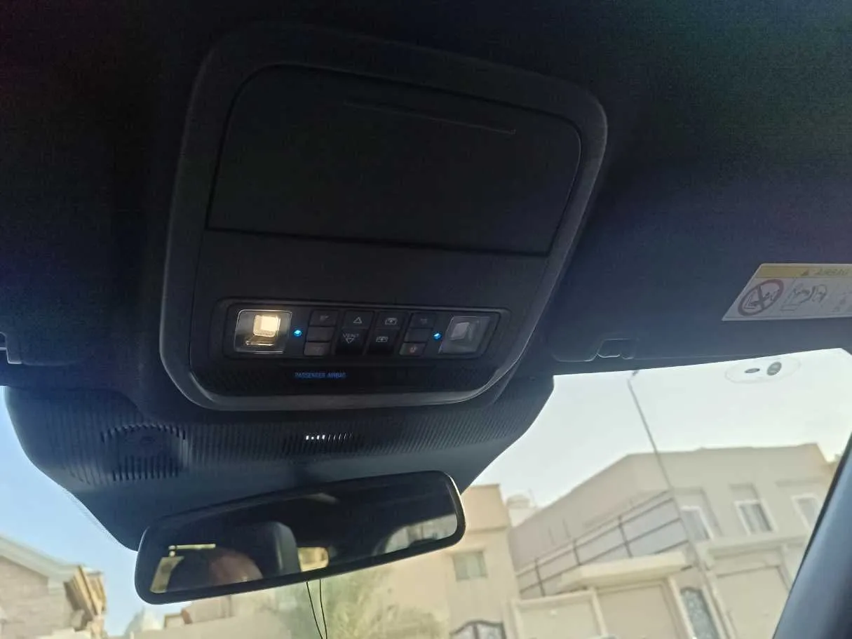 Car image 37