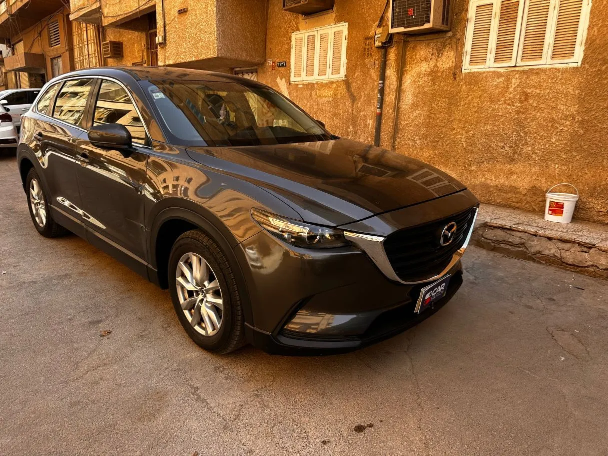 Car image 3