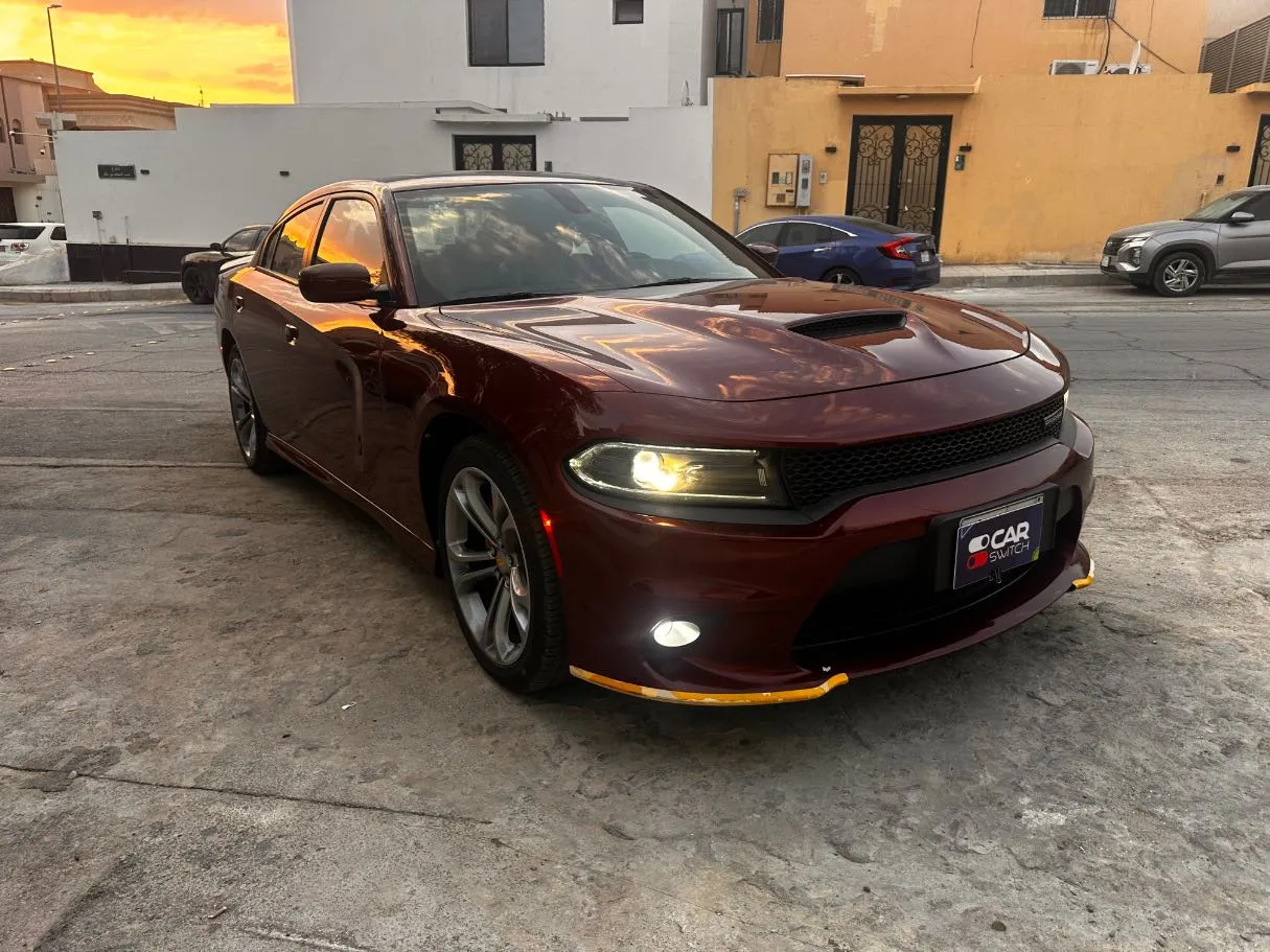 Car image 3