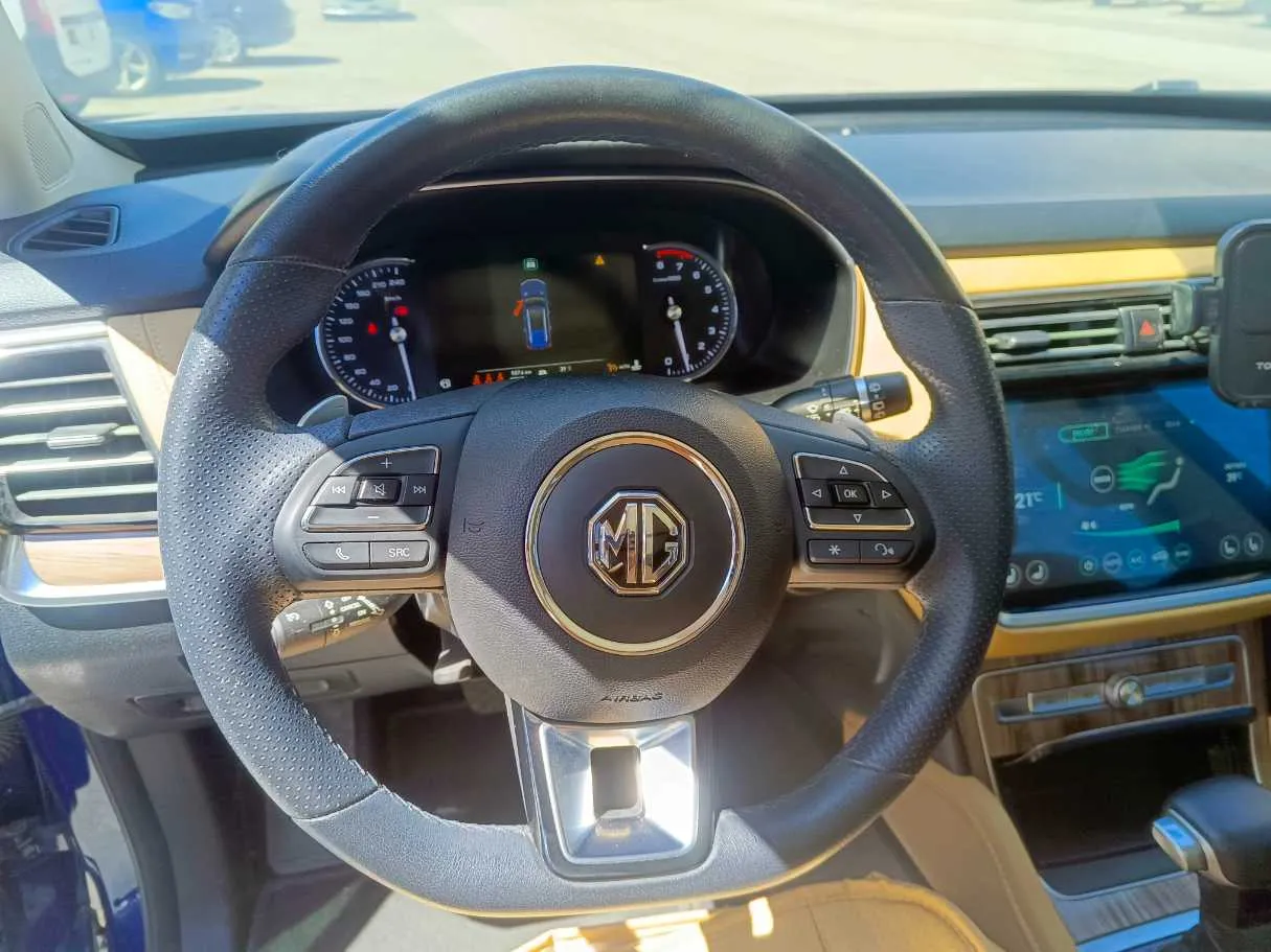 Car image 29
