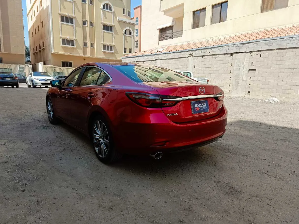 Car image 7