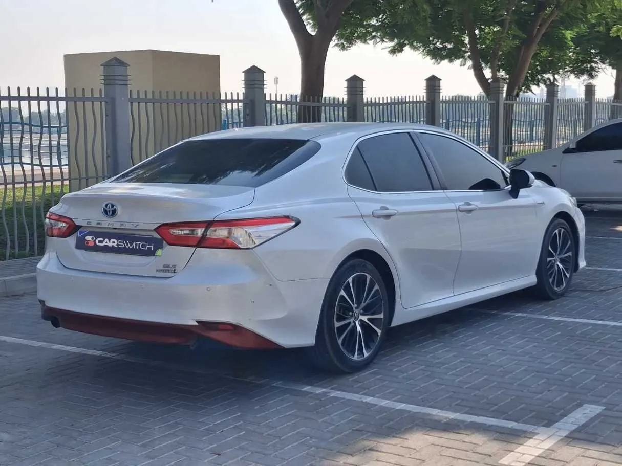Car image 5