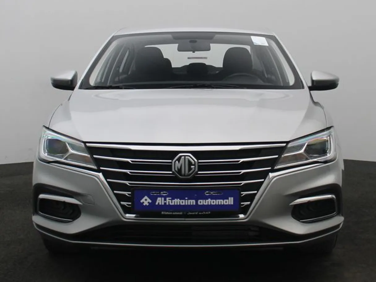 Car image 11