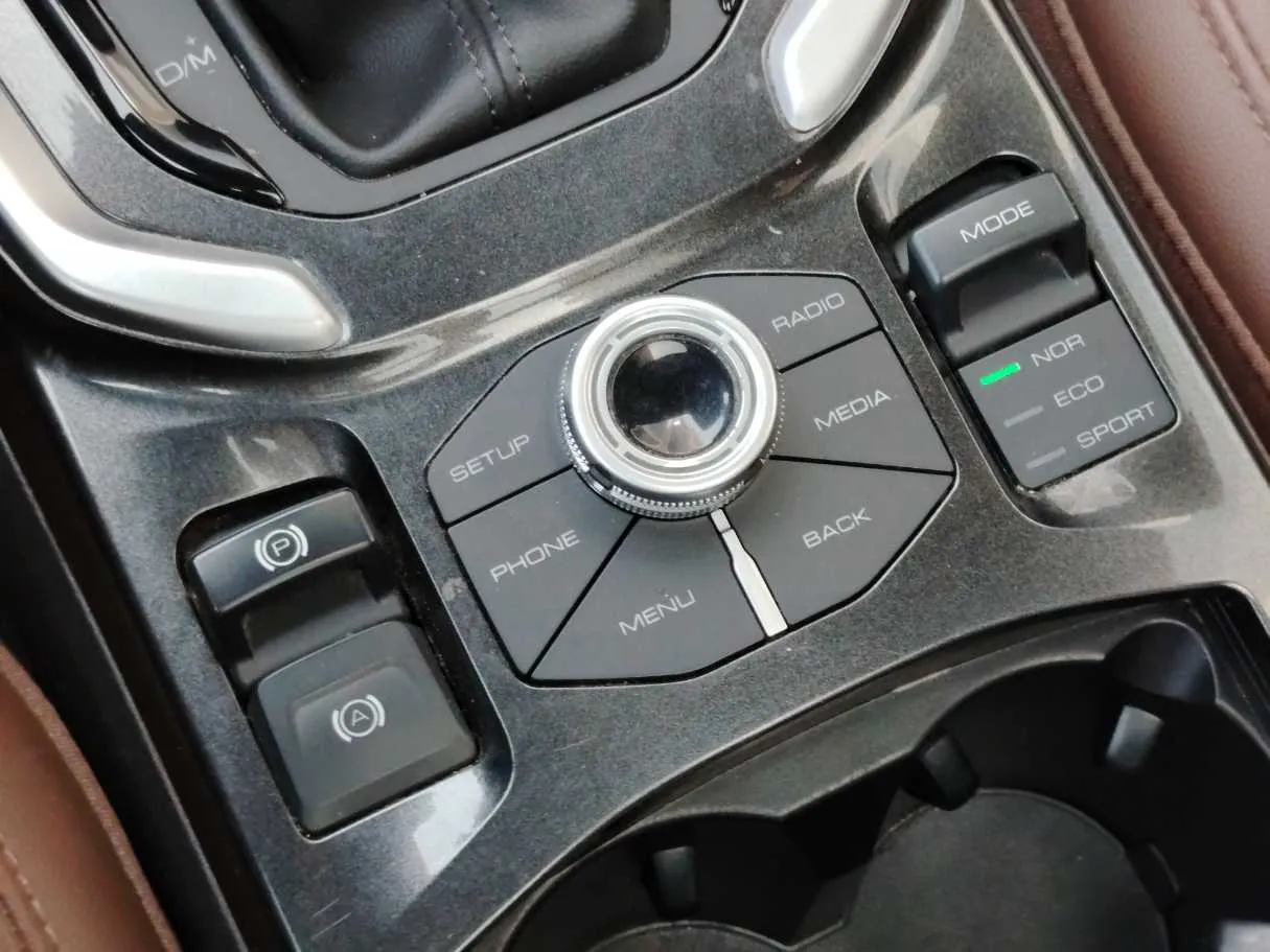 Car image 21