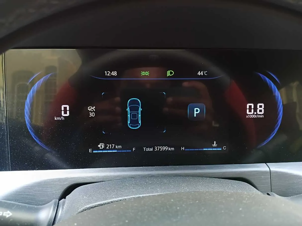 Car image 18
