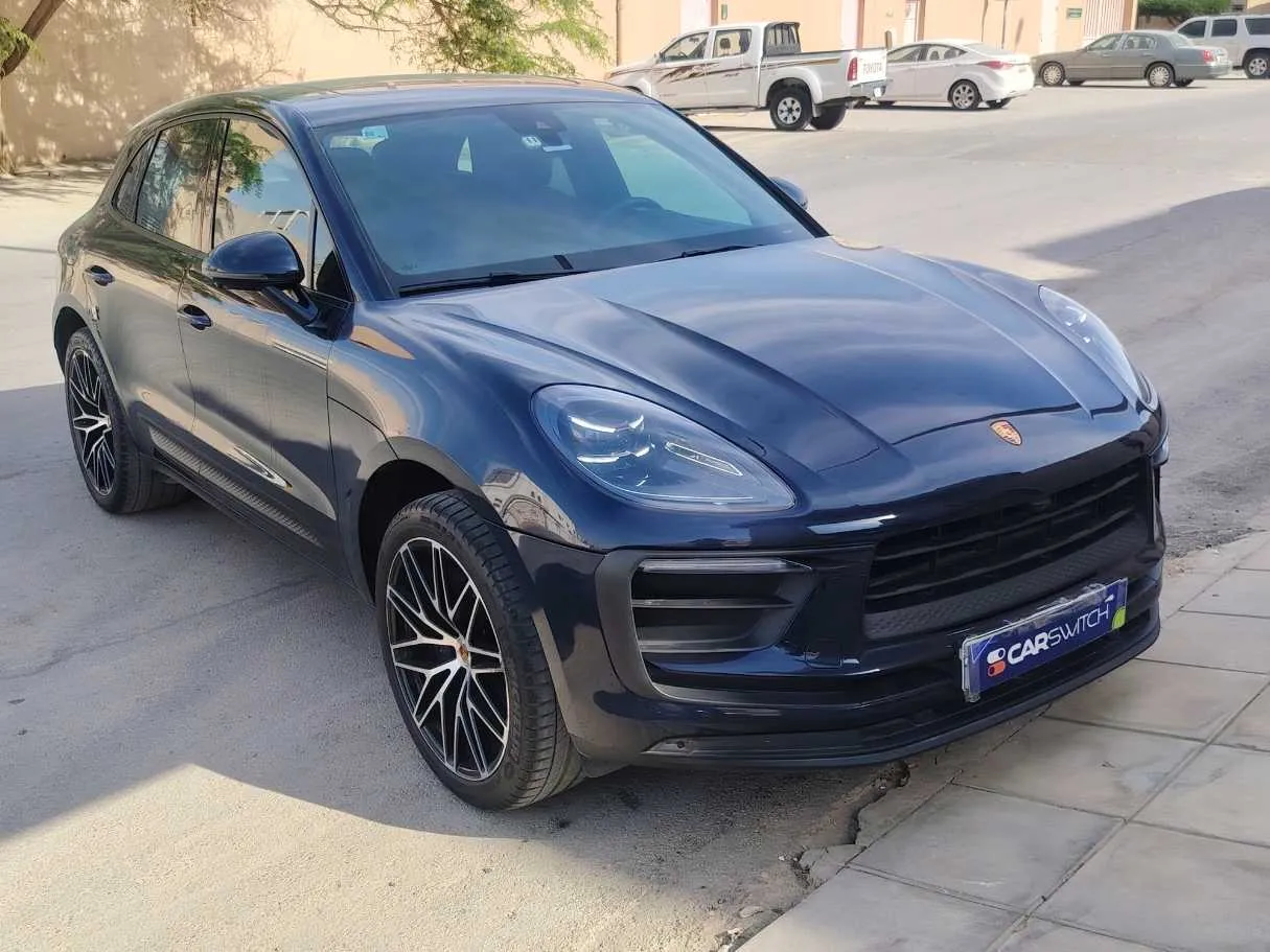 Car image 3