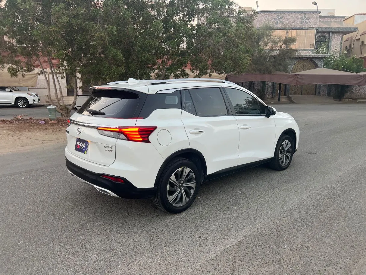 Car image 5