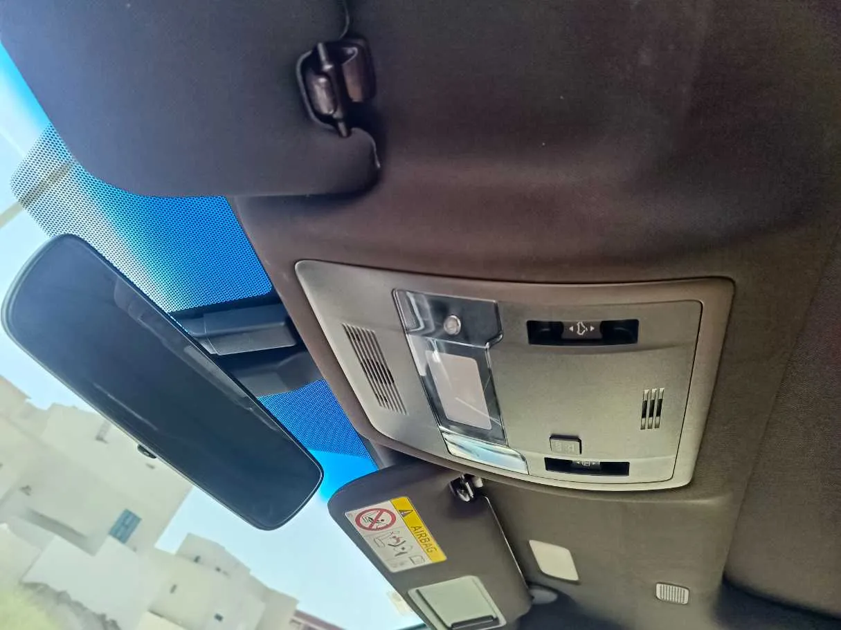 Car image 31
