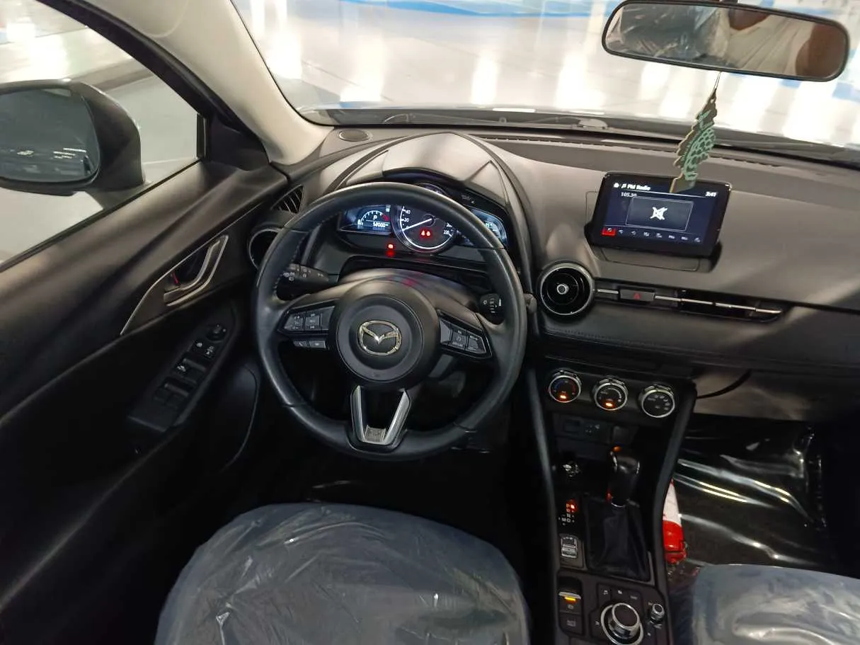 Car image 20