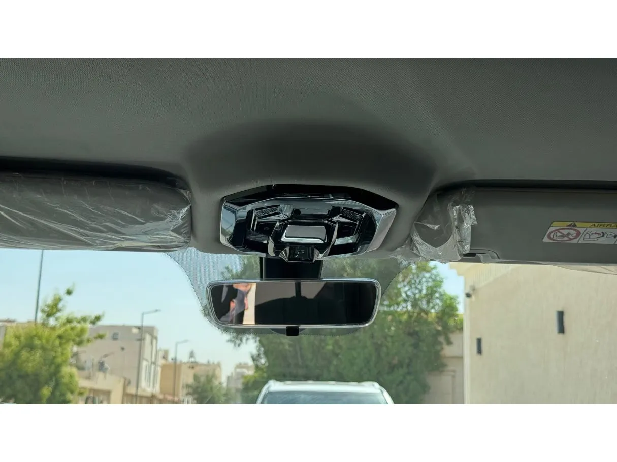 Car image 23