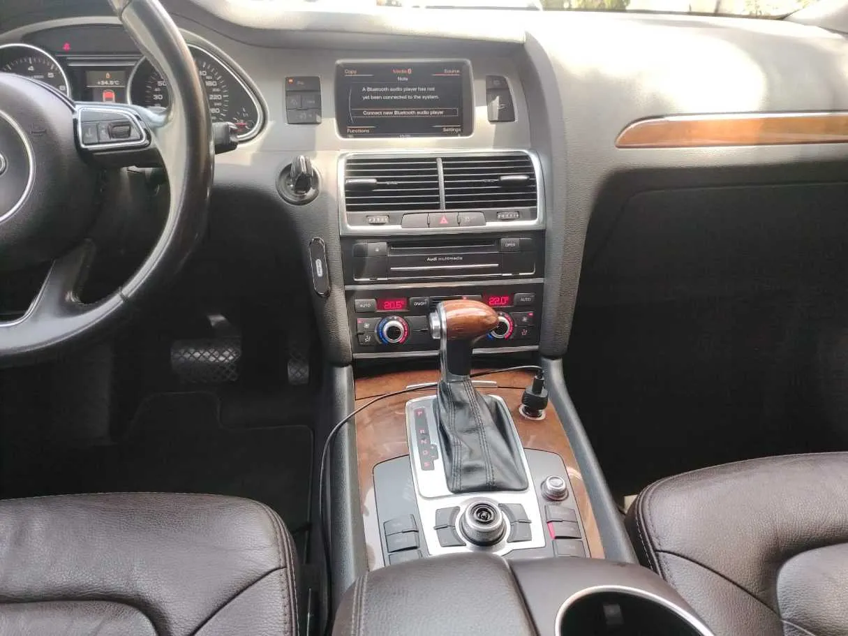 Car image 23