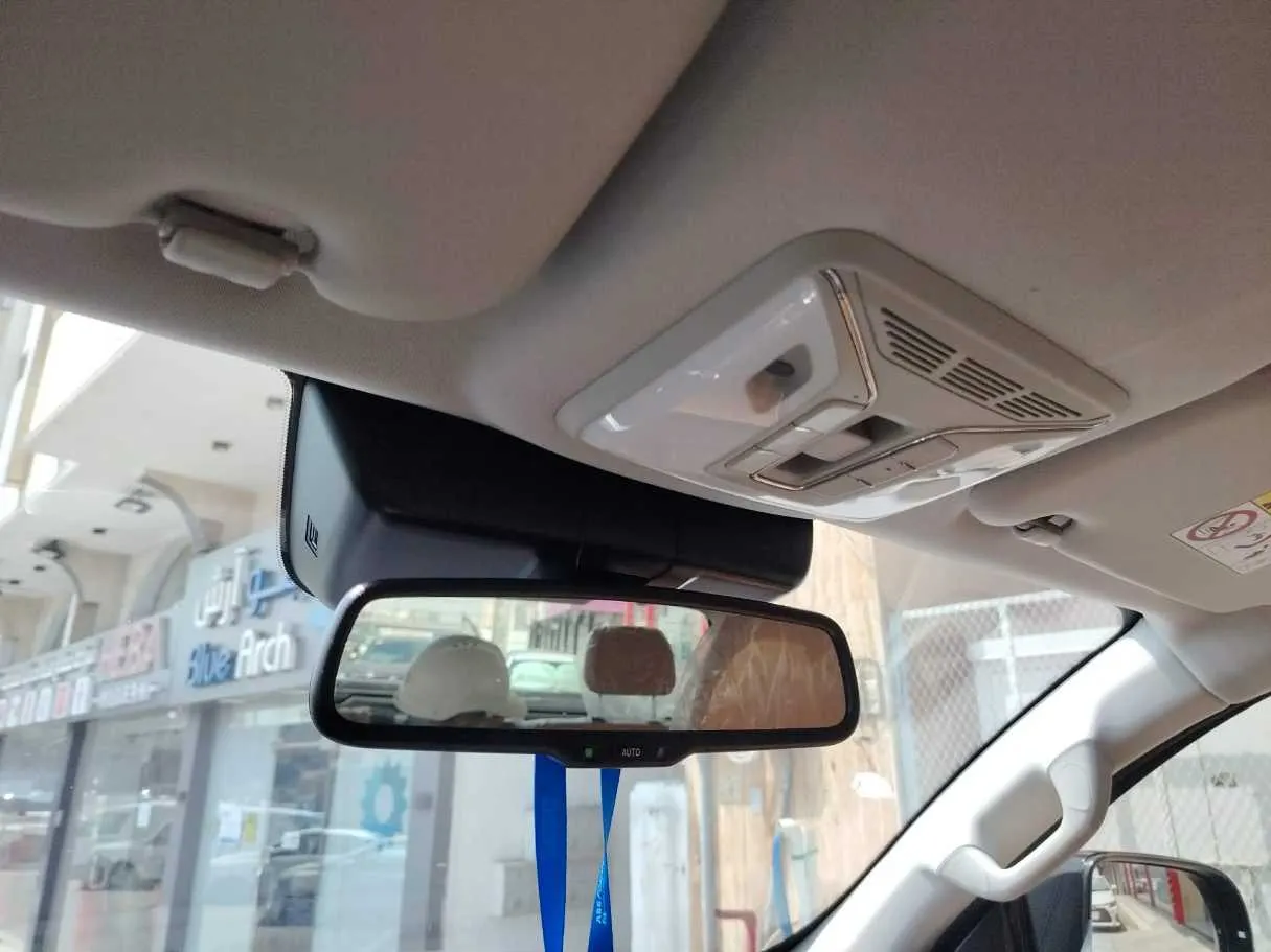 Car image 38