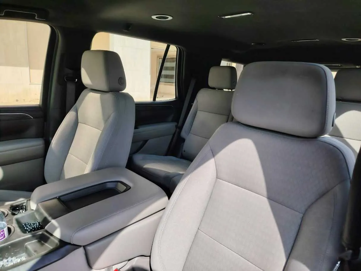 Car image 15