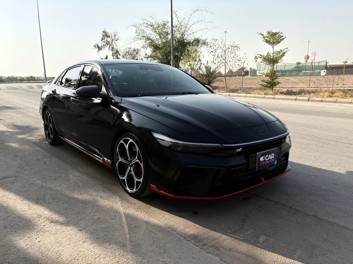 Car image 3