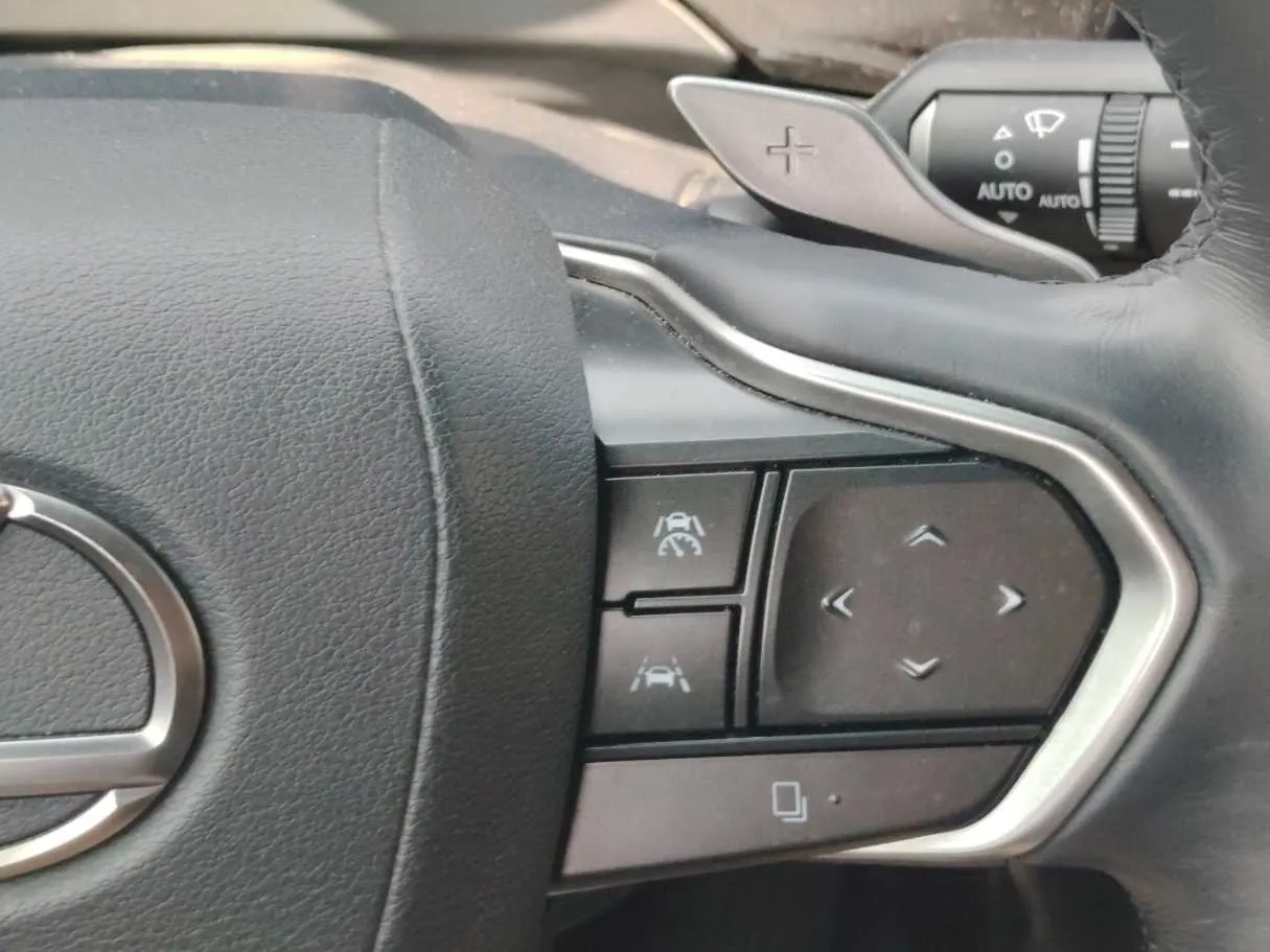Car image 31