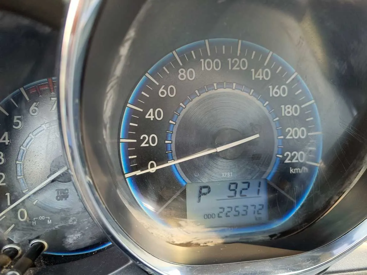 Car image 24