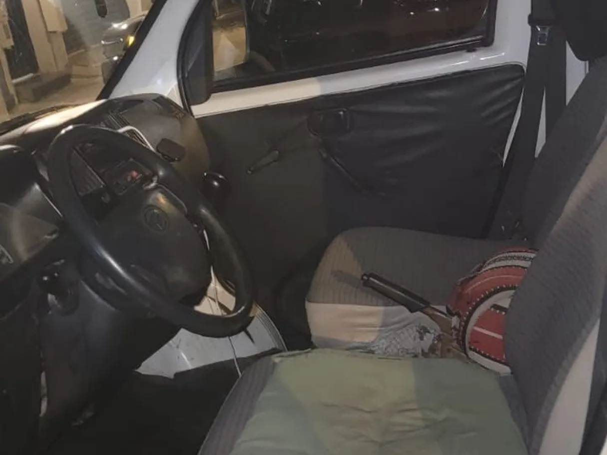 Car image 5