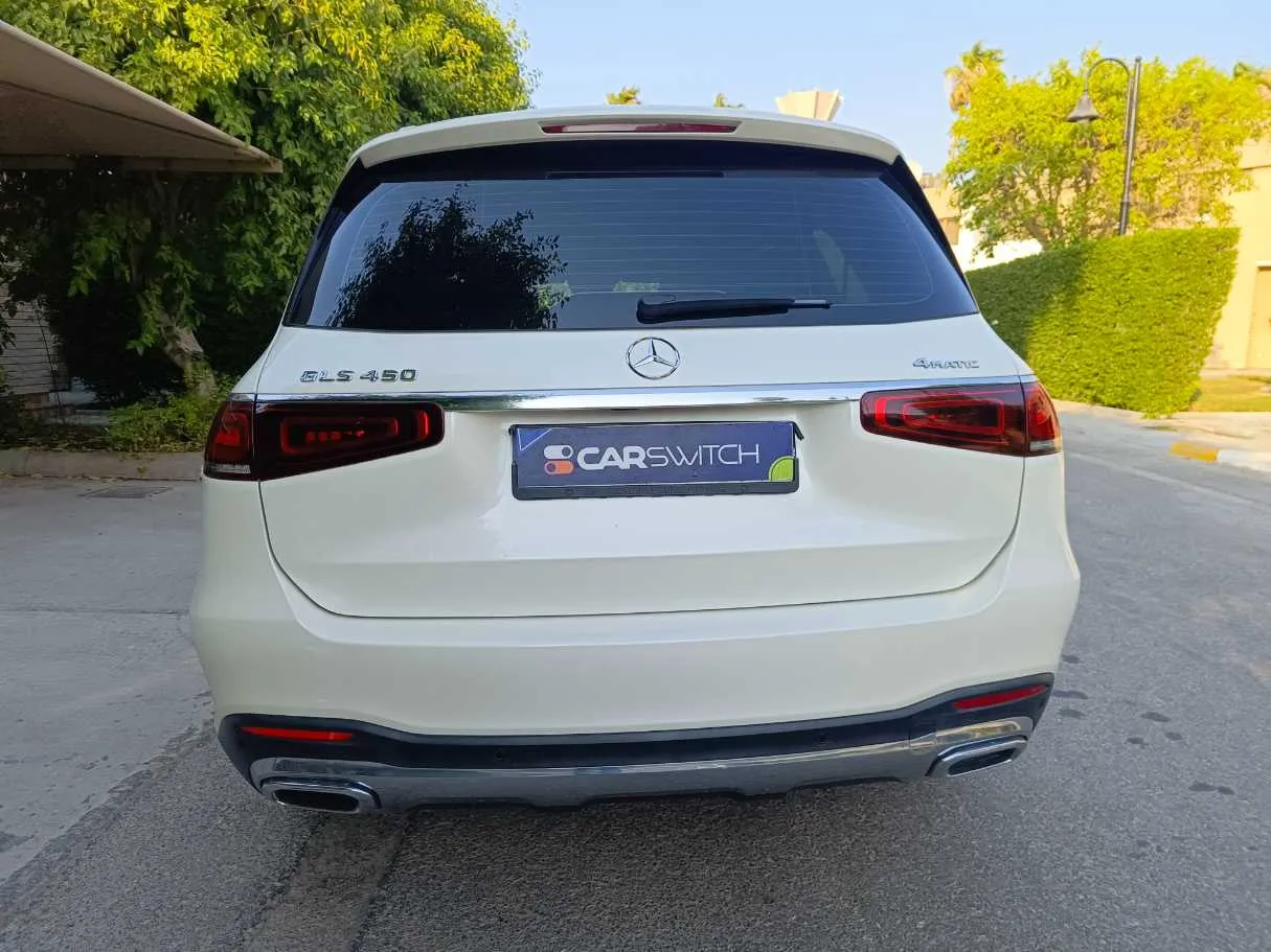Car image 8