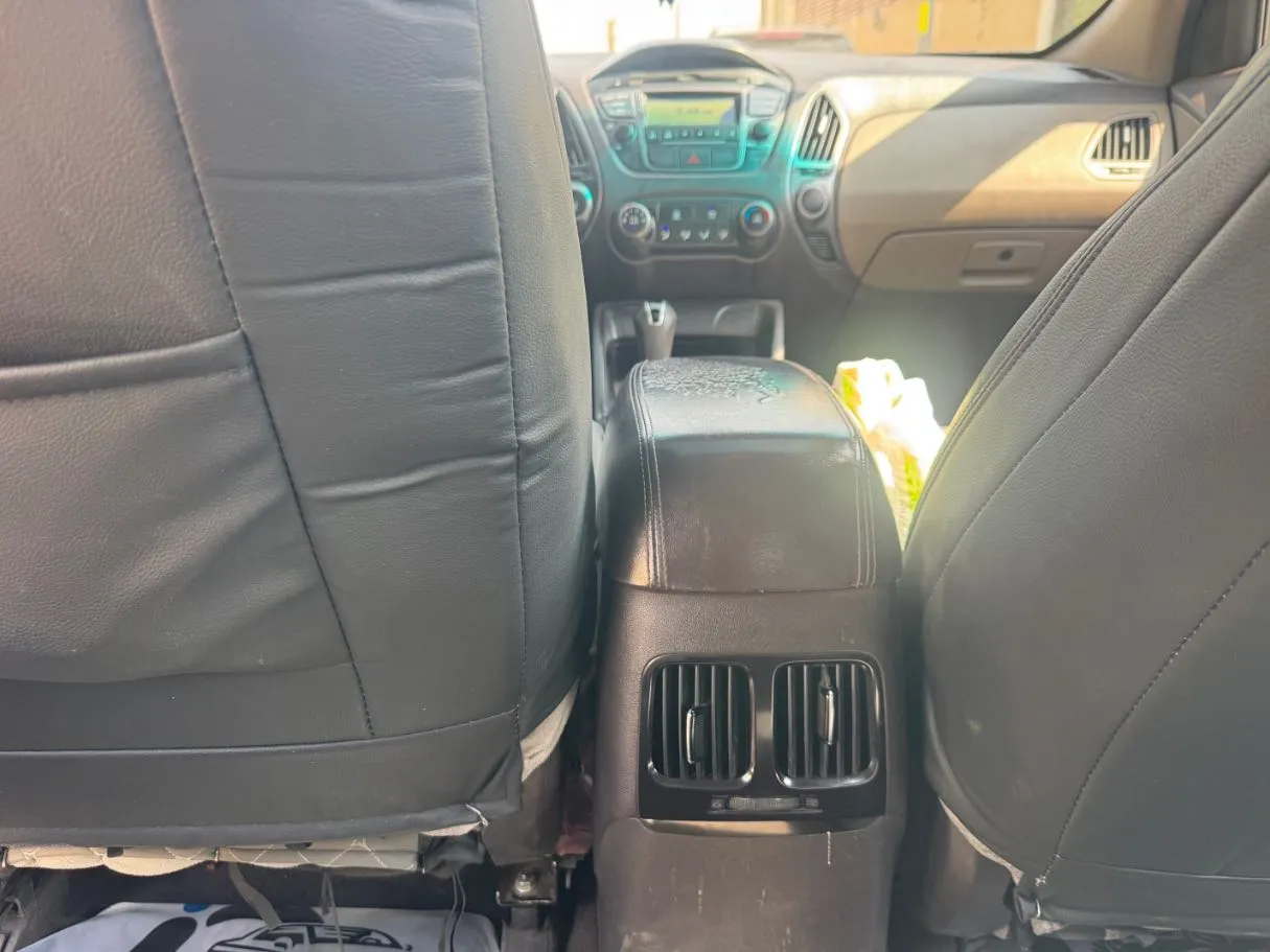 Car image 20