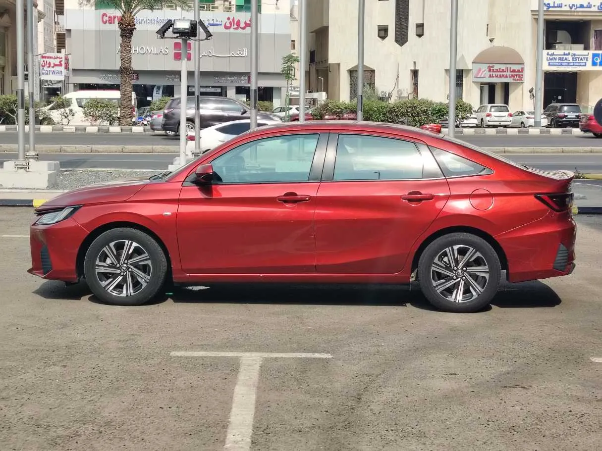 Car image 8