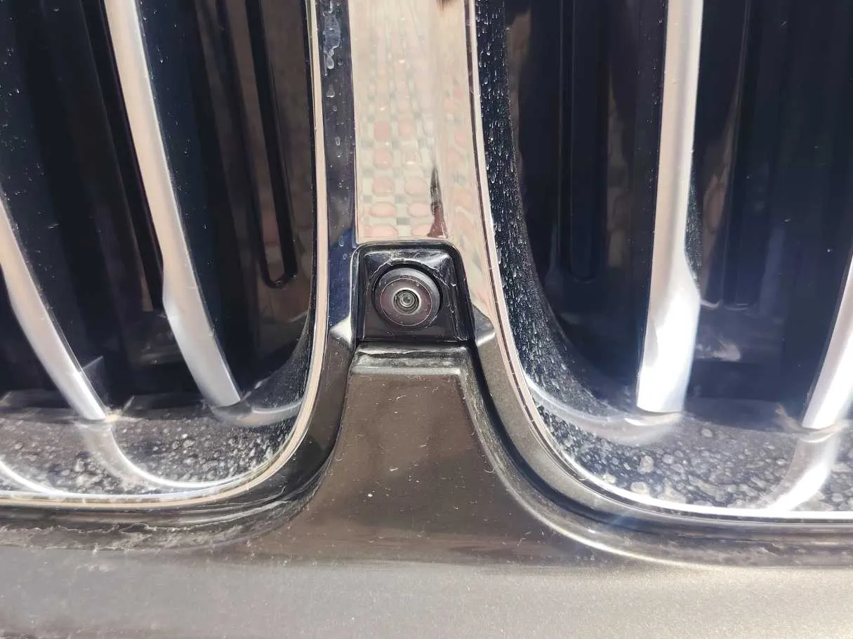 Car image 37