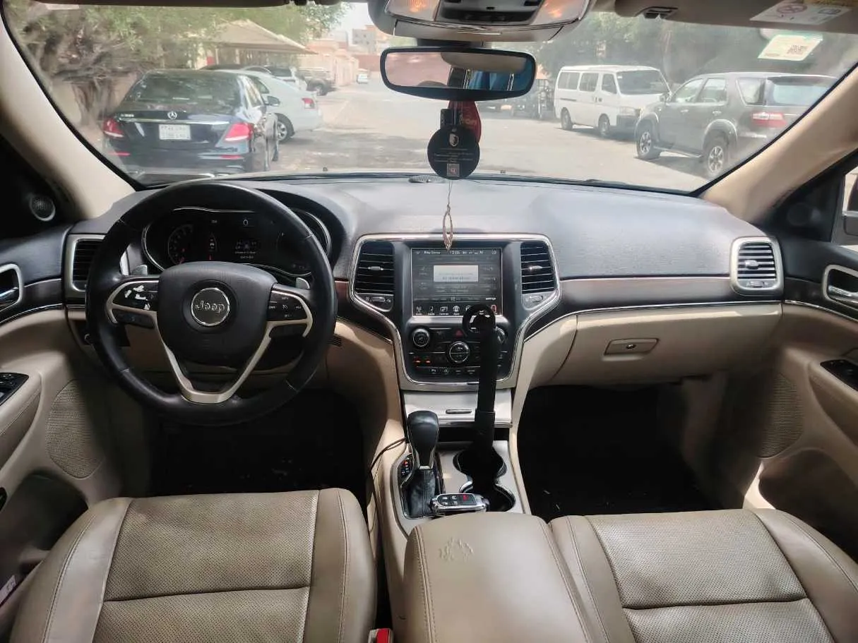 Car image 22