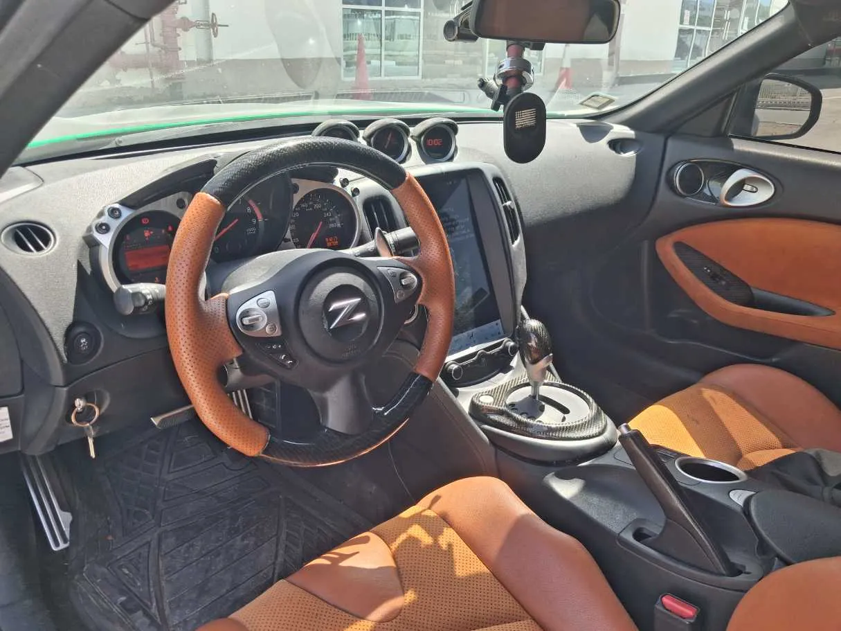 Car image 11