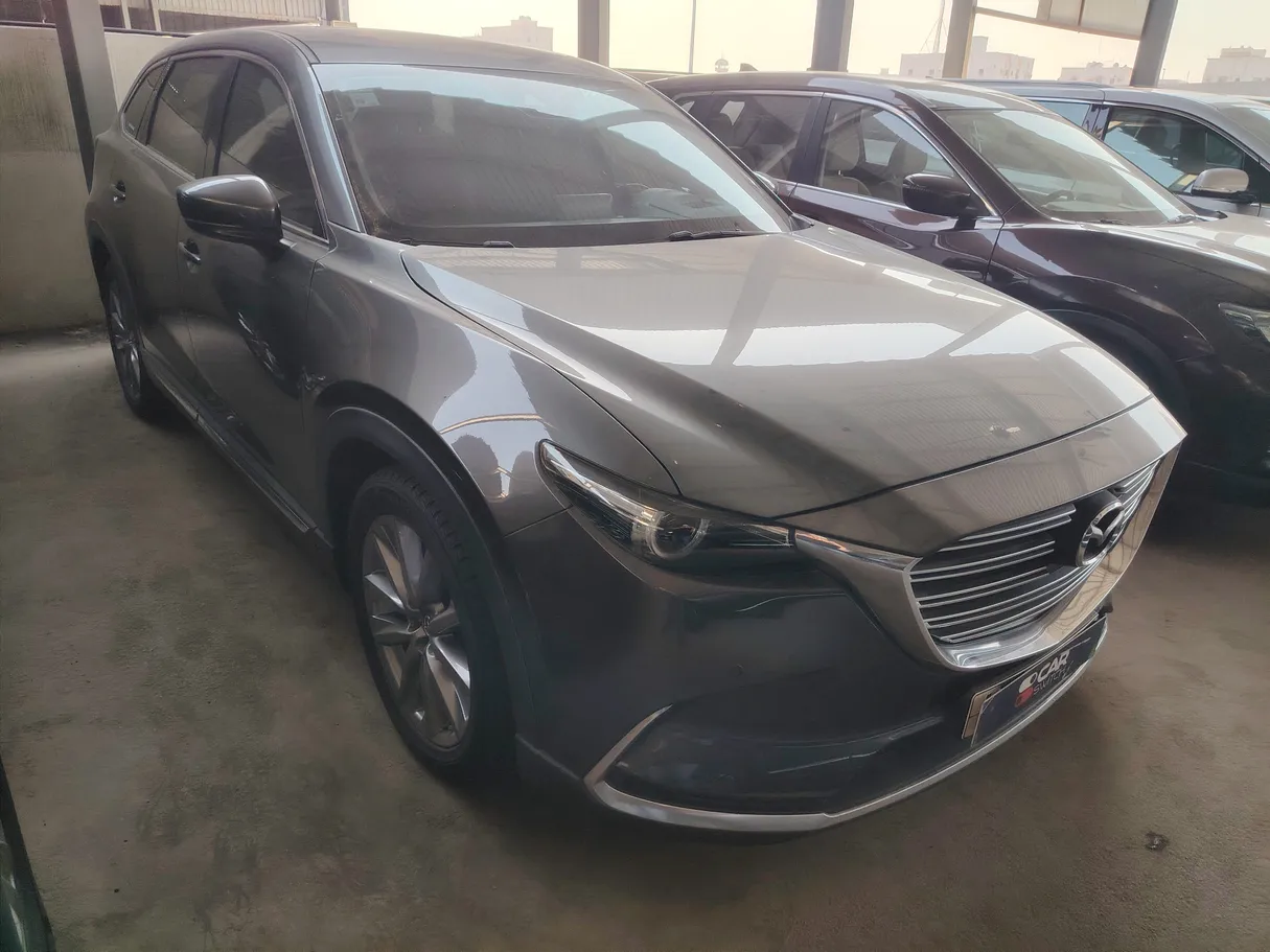 Car image 3