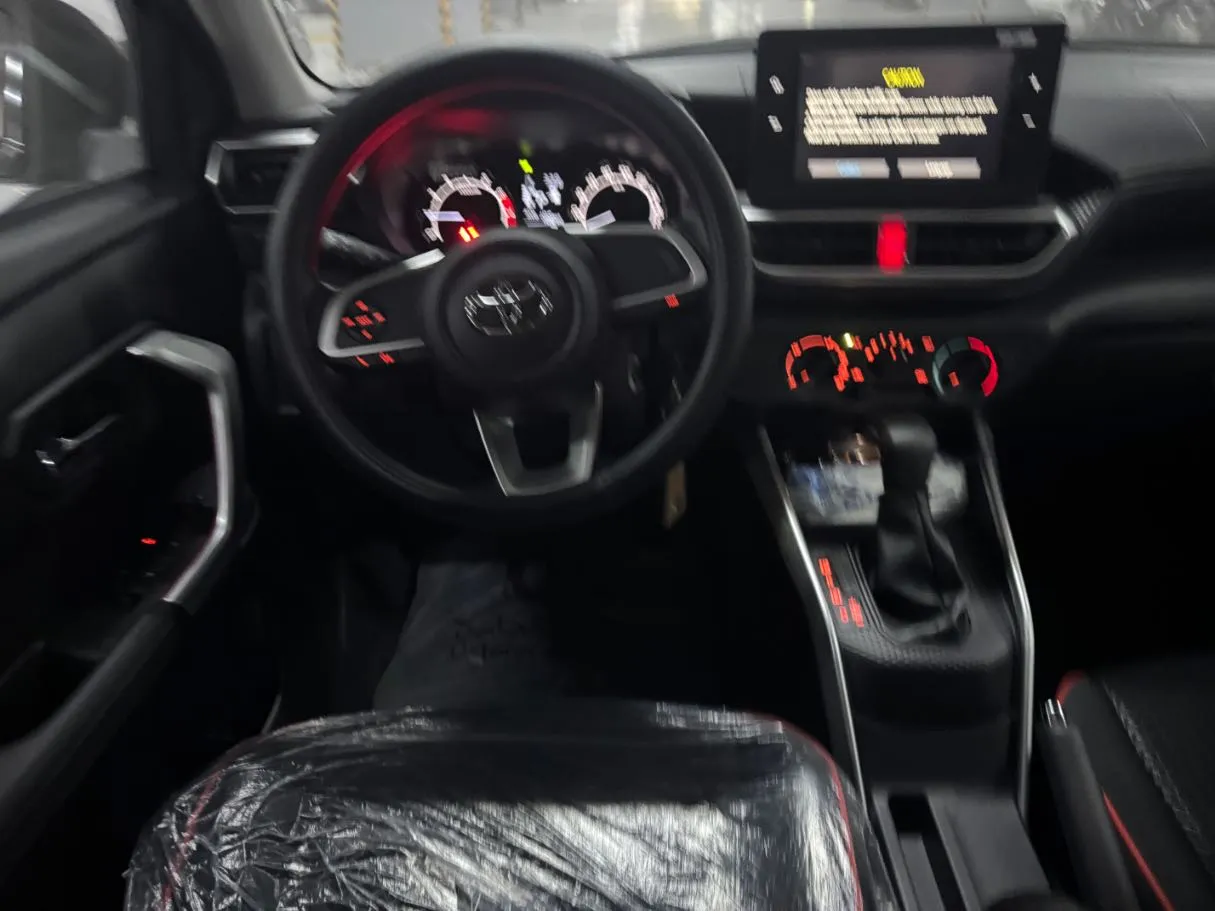Car image 17