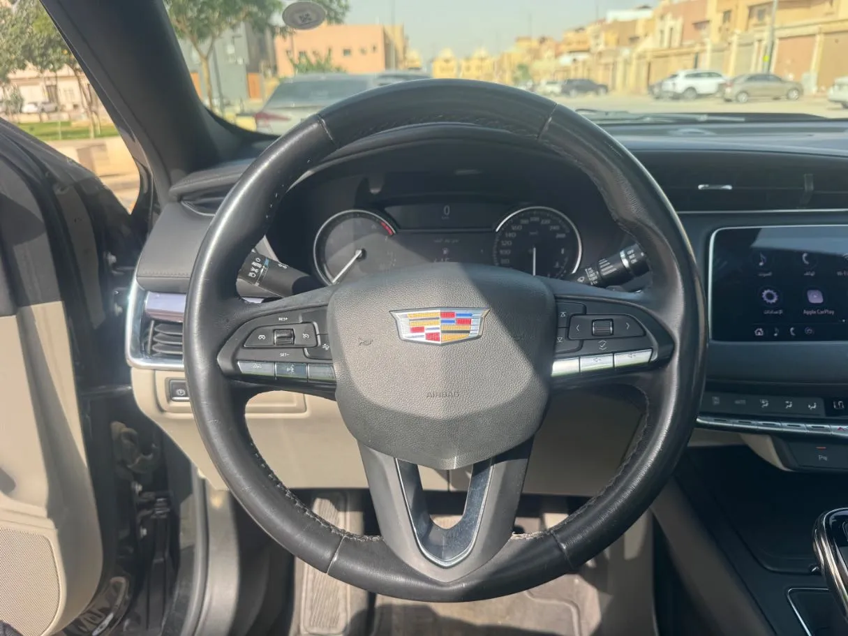 Car image 17