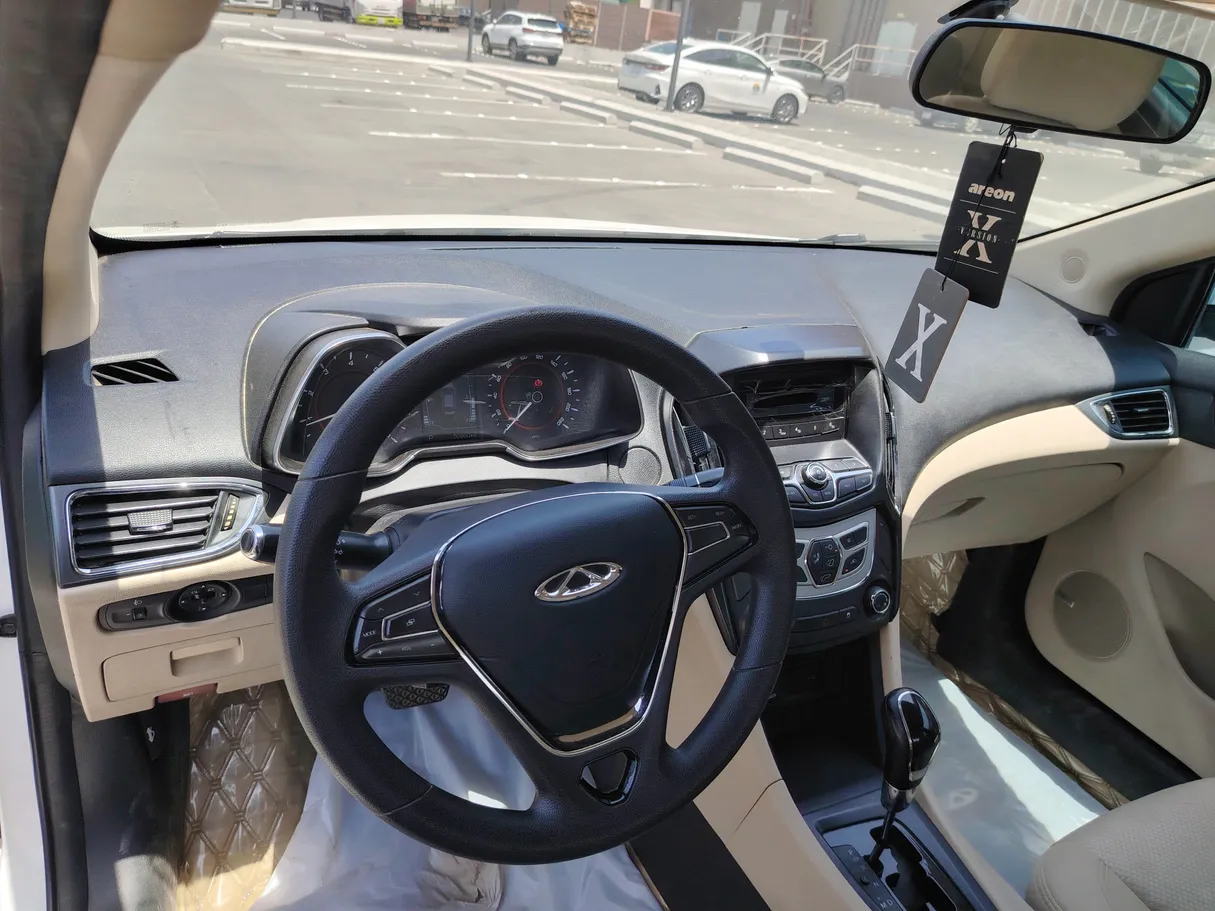 Car image 13