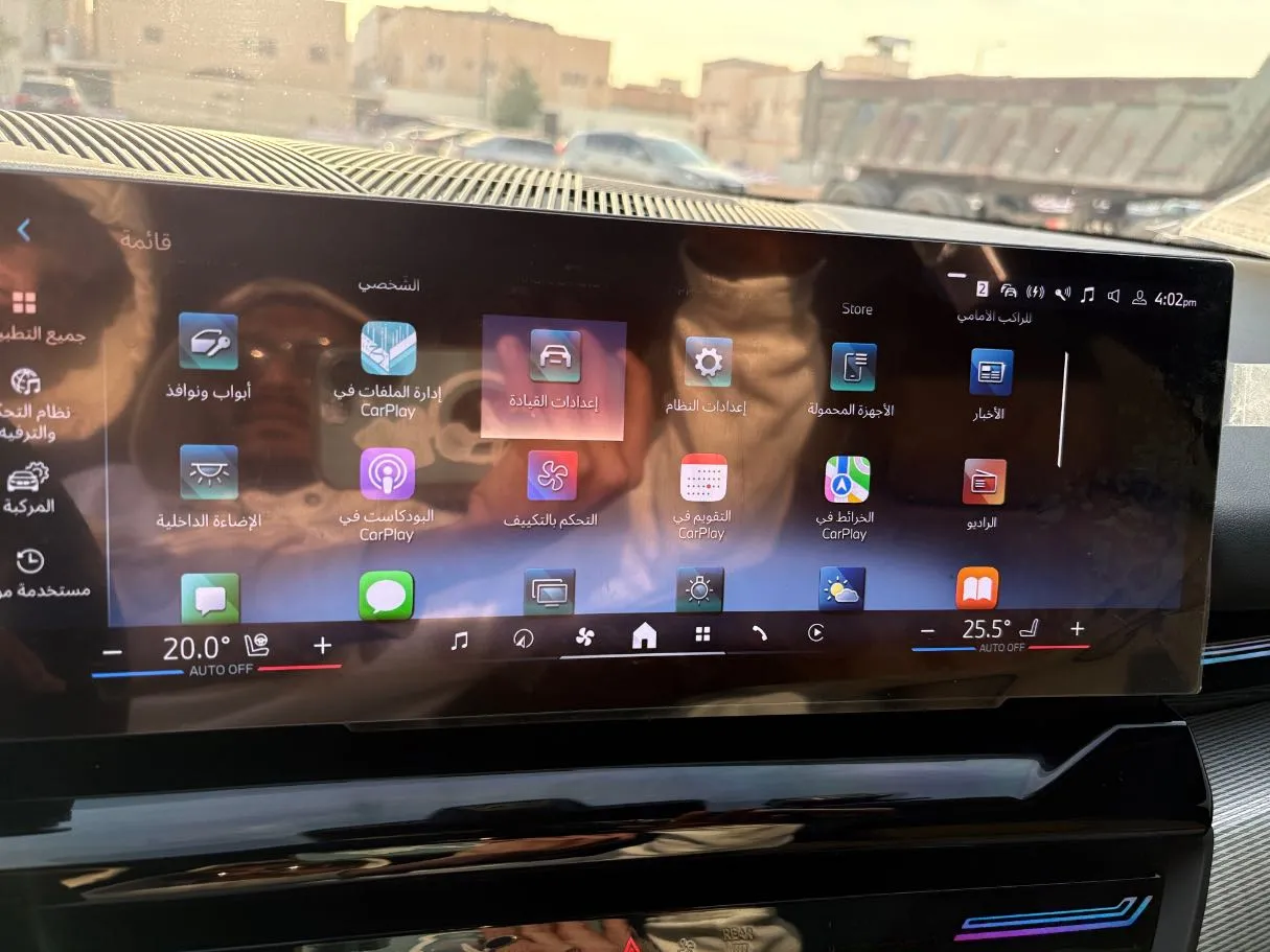 Car image 24